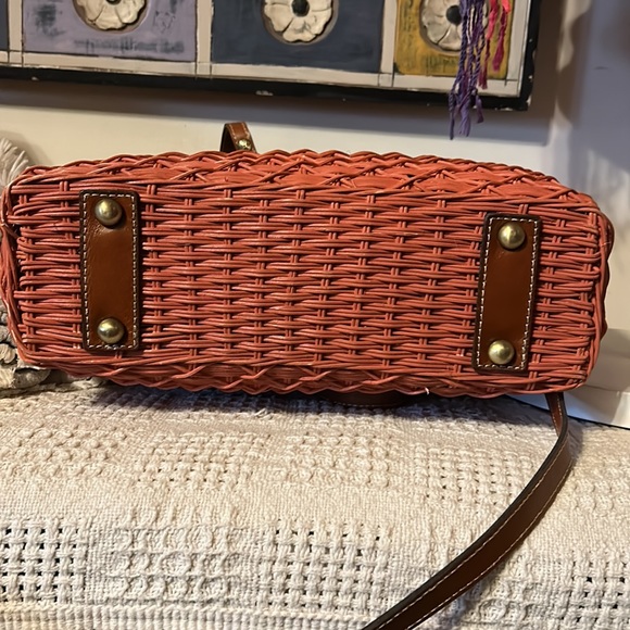 Like new Just in time for warmer weather, the Talara Tote - Picture 6 of 7